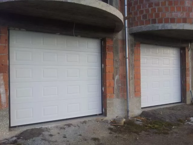 Segmentna garažna vrata model 40 - 1