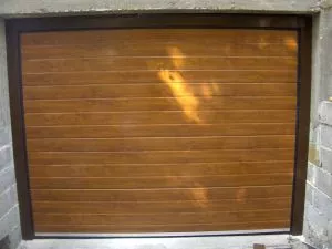 Segmentna garažna vrata model 38 - 0