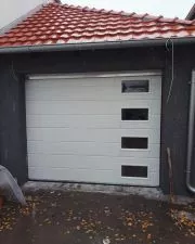 Segmentna garažna vrata model 9 - 0