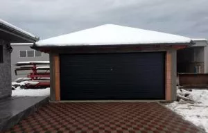 Segmentna garažna vrata model 42 - 0